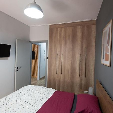 Appartamento Blue Tourmaline Downtown Flat Kalamata Esterno foto