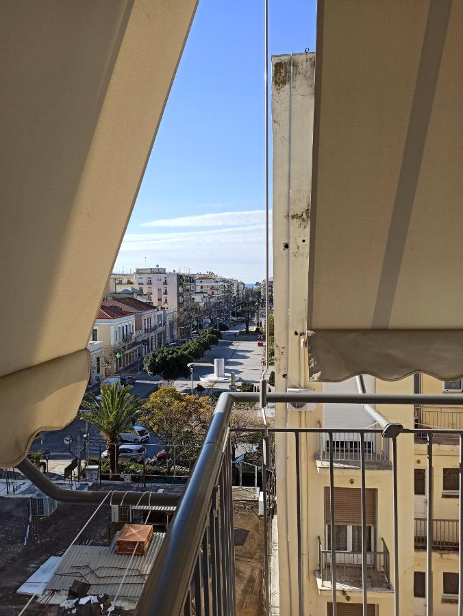 Appartamento Blue Tourmaline Downtown Flat Kalamata Esterno foto