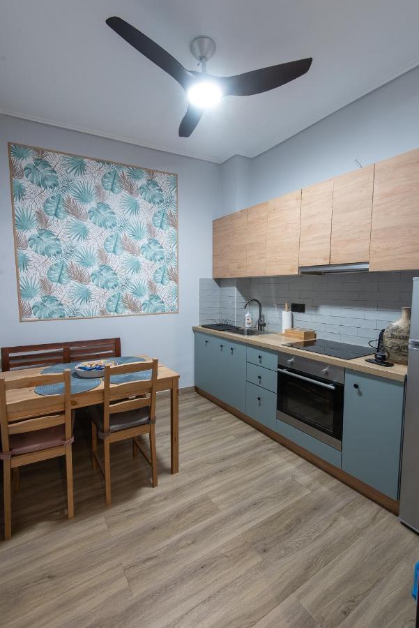 Appartamento Blue Tourmaline Downtown Flat Kalamata Esterno foto