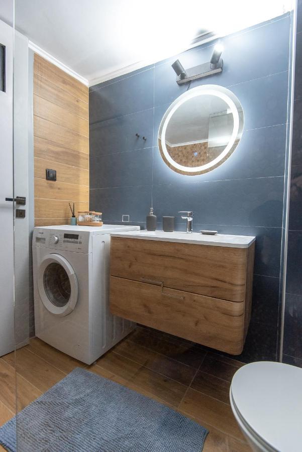 Appartamento Blue Tourmaline Downtown Flat Kalamata Esterno foto