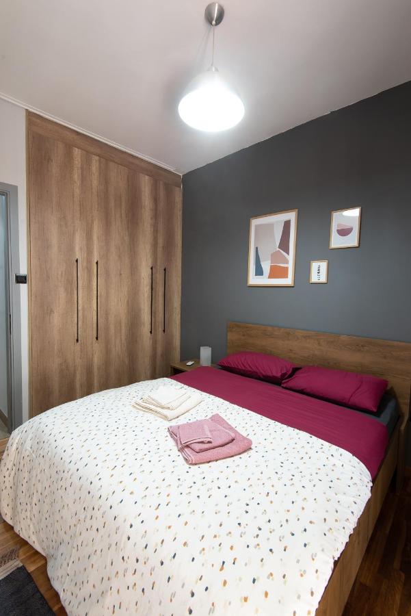Appartamento Blue Tourmaline Downtown Flat Kalamata Esterno foto