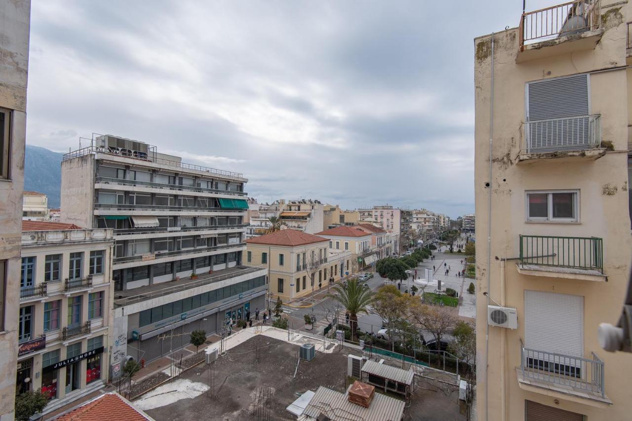 Appartamento Blue Tourmaline Downtown Flat Kalamata Esterno foto